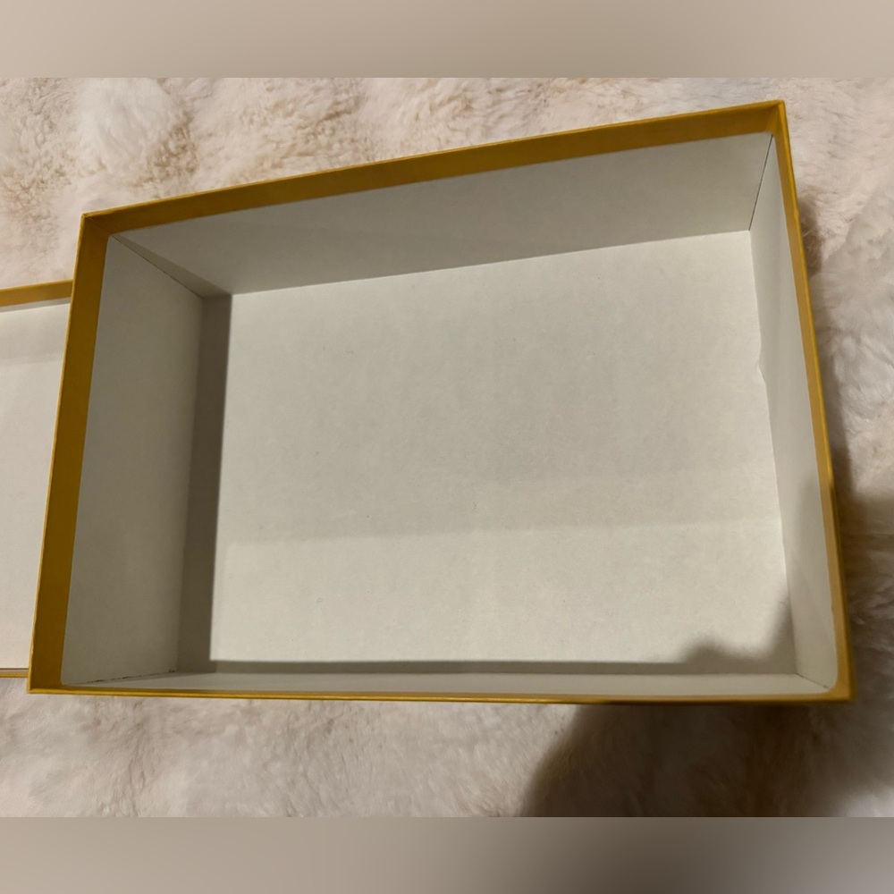 Fendi Yellow Box - Picture 10 of 10